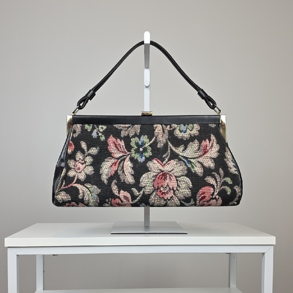 Vintage 60S Floral Tapestry Handbag with black Trim & Gold Frame – Elegant bag - Picture 1 of 10